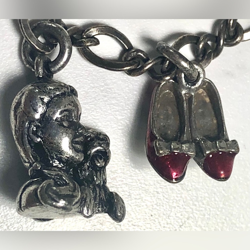 SO WICKED!! VTG Wizard of Oz Charm Bracelet! - Picture 4 of 10